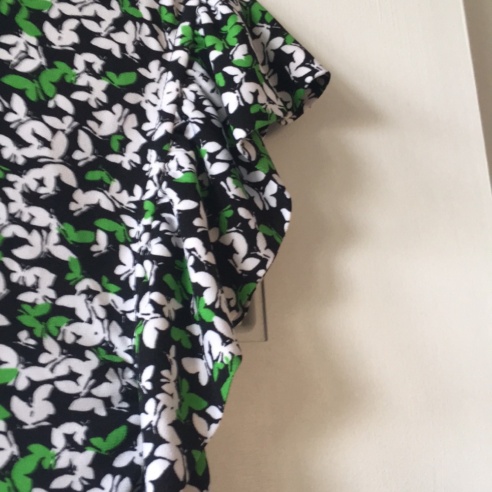 Michael Kors knot tee. - Picture 3 of 4